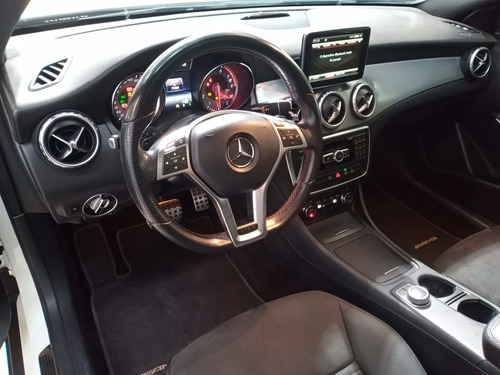 Imagem 9 de 13 de Mercedes-benz Gla 250 2015 2.0 Turbo Sport Teto Panorâmico