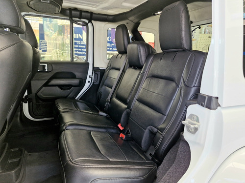 Jeep Wrangler 3.7 Unlimited Sahara 3.6 4x4 At