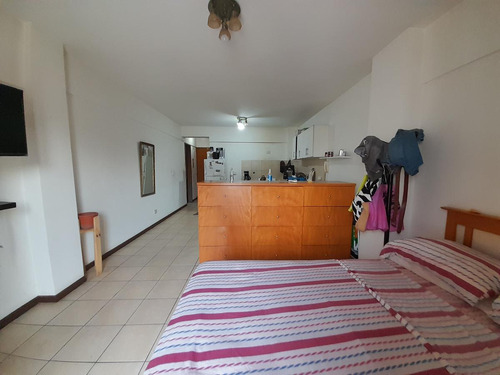 Venta/permuta - Monoambiente - Balcón - Seguridad - Centro, Rosario.
