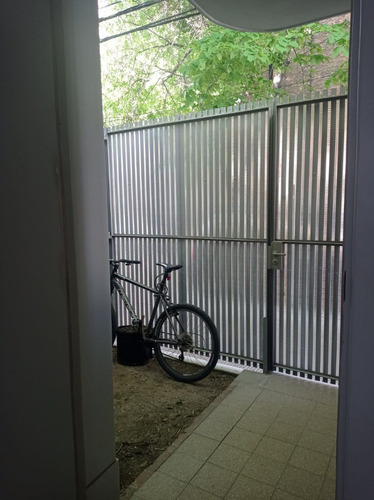 Pequeña Casa Con Patio Y Amueblada En Alquiler Temporario