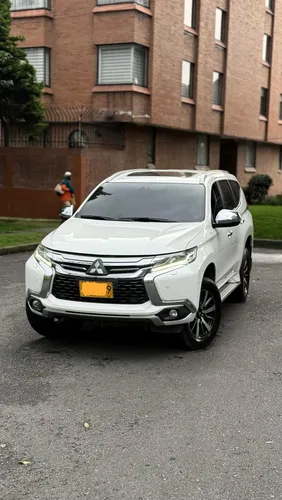 Mitsubishi montero sport 3.0 4Wd At