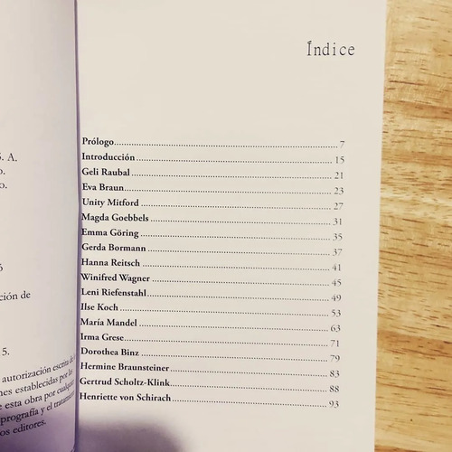 Asesinas Nazis / Las Brujas De Hitler, De Daniel Krowitz. Editorial Emu, Tapa Blanda En Español, 2016