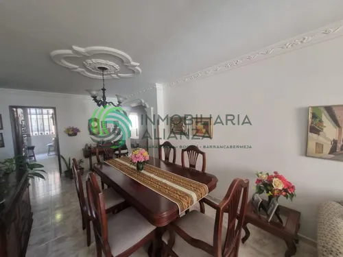 Apartamento En Venta En Mejoras Publicas. Cod V61683