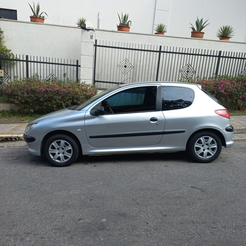 Imagem 7 de 8 de Peugeot 206 2004 1.0 Basico 2 Portas Com Vidros E Travas