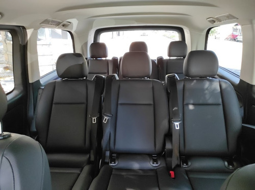 Imagen 10 de 15 de Mercedes Benz Vito Tourer 121 7+1 2019 Gpdevoto