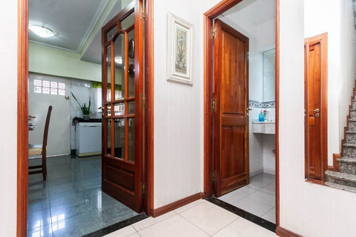 Hermoso Chalet De 5 Amb. En El Centro De Lanusita