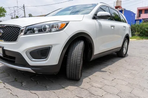 Kia Sorento 2.4 Lx At