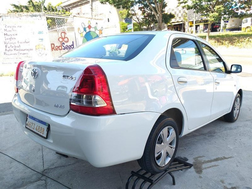 Imagem 5 de 12 de Toyota Etios Xs Sedan 1.5 Flex 16v 4p Manual