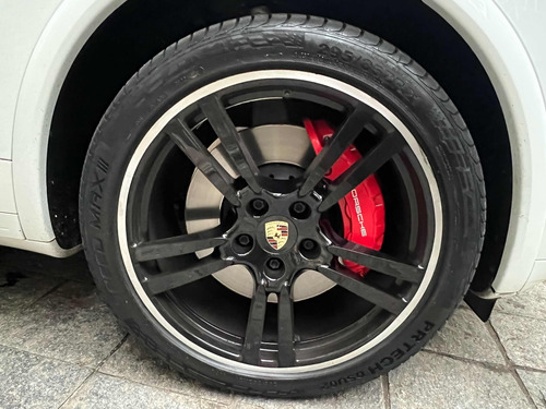 Porsche Cayenne 4.8 V8 Turbo S 5p