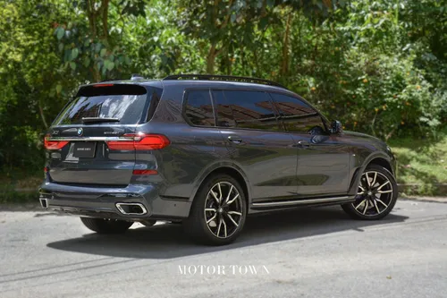 BMW X7 3.0 Xdrive 40i Pure Excelence