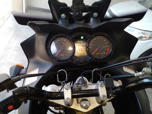 Suzuki V-strom 650cc