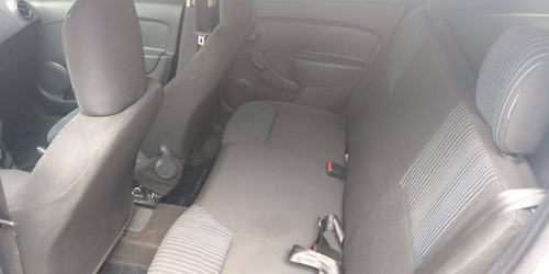 Imagem 6 de 8 de Renault Sandero 1.0 Expression 16v Flex 4p Manual