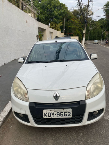 Renault Sandero 1.0 16v Authentique Hi-flex 5p