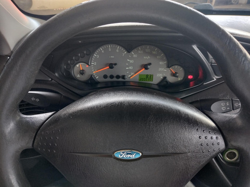 Imagem 9 de 9 de Ford Focus Hatch Gl 1.6 8v Gasolina Manual