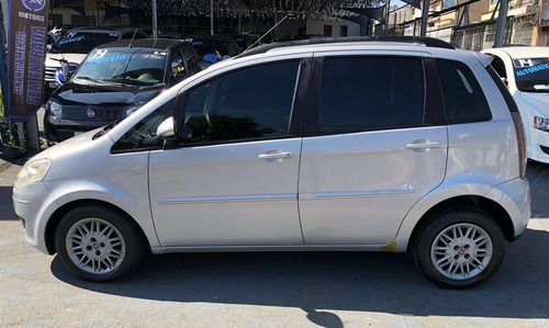 Imagem 4 de 15 de Fiat Idea 1.6 Mpi Essence 16v Flex 4p Automatizado