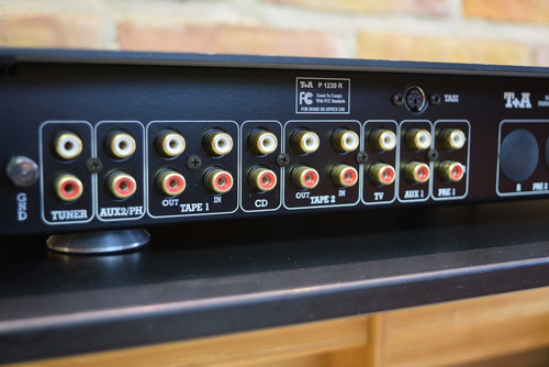 Imagen 8 de 8 de Preamplificador Estereo Marca T+a Modelo Pulsar P-1230r