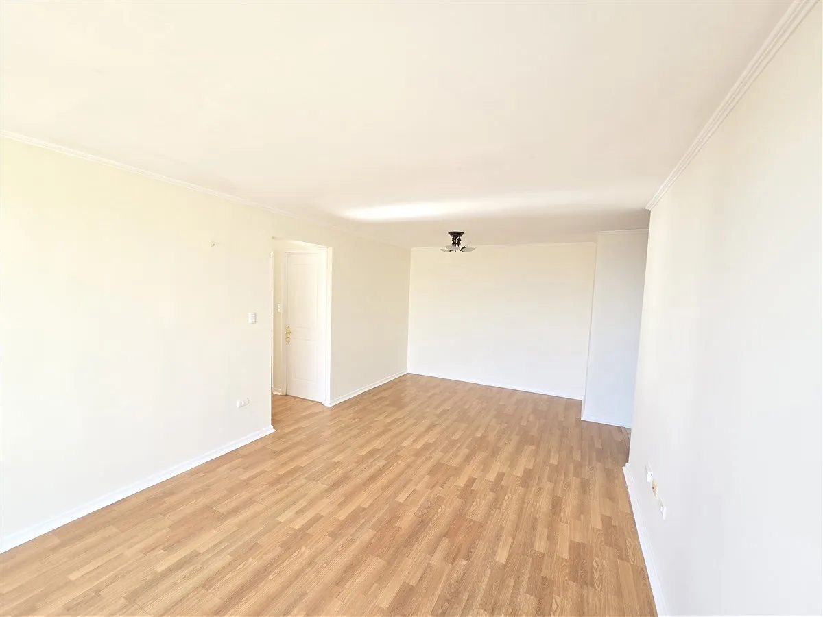 Imagen 2 de 20 de Departamento En Arriendo De 4 Dorm. En Viña Del Mar