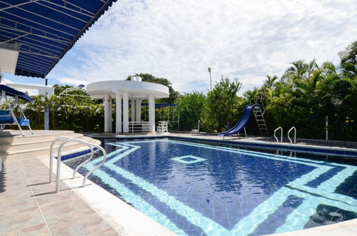 Casa En Venta En Girardot Condominio Campestre El Peñon. Cod 4127