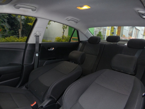 Kia Rio Vibrant 1.4 Mt Aa Ab Abs