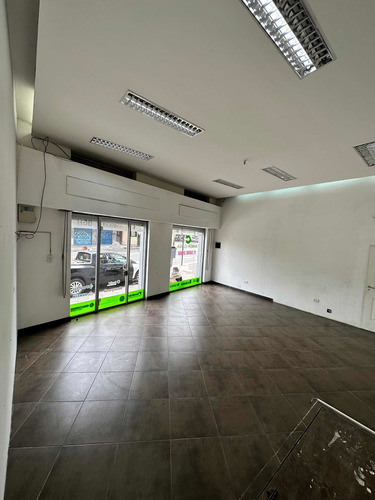 Imagen 4 de 13 de Excelente Local Doble Vidriera Sin Expensas Dueño Alquila Villa Urquiza - Villa Pueyrredon