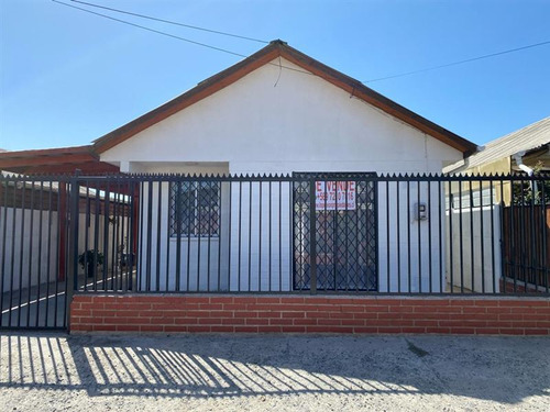 Casa En Venta De 3 Dorm. En Melipilla