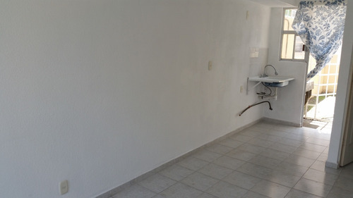 Imagen 4 de 10 de Bonita Casa 3rec 1baño 1auto Acepto Creditos
