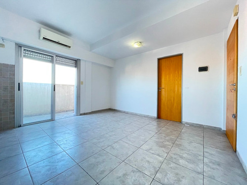 Imagen 8 de 14 de Venta Departamento 2 Ambientes Con Balcón Con Parrilla Morón