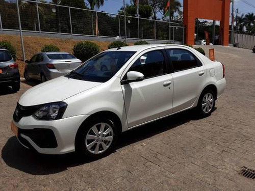 Toyota Etios 1.5 X Plus Sedan 16v Flex 4p Automático