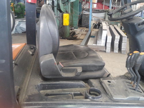 Imagen 4 de 7 de Montacargas 6000 Lbs 2015
