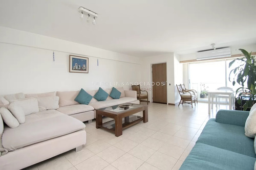 Apartamento En Venta Punta Del Este Tres Dormitorios