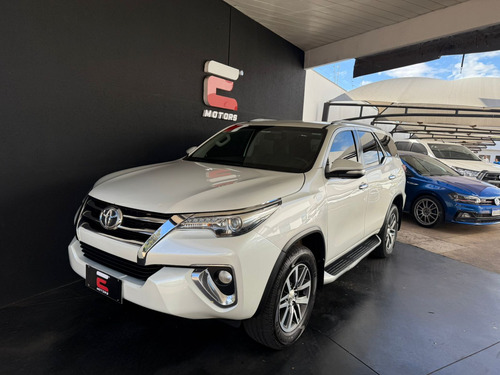 Toyota SW4 Toyota SW4 2.8 TDI SRX 5L 4x4 (Aut)