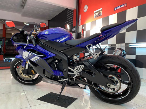 Yamaha R6