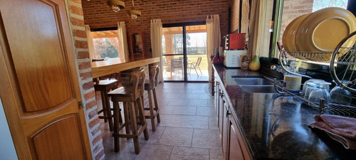 Imagen 9 de 19 de Chalet De Categoria Sobre 10.000 M2 - Barrio Los Robles (disponible Alquiler Temporada Verano)