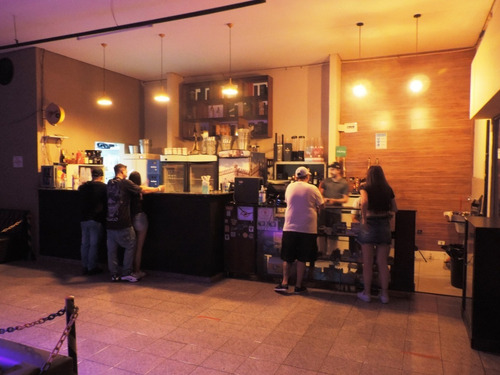 Ponto Comercial São Paulo Na Mooca Pronto Para Trabalhar, Casa Nortuna, Pizzaria, Bar, Restaurante Vendendo Apenas A Estrutura Pelo Valor De 150 Mil Ou 100 Mil A Vista !