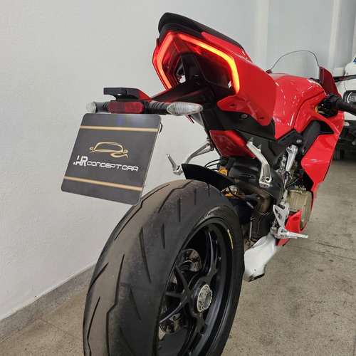 Ducati Panigale V4s 2021