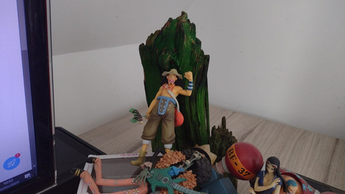 Coleção De Bonecos Nakamas Moneky D. Luffy - One Piece