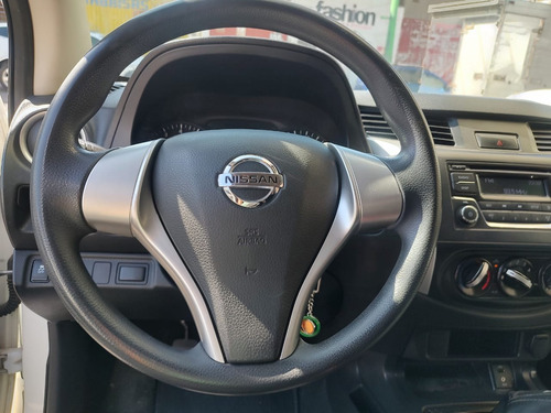 Nissan NP300 2.4 Doble Cabina Se Aa Pack Seg Mt