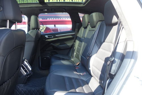 Imagen 9 de 13 de Porsche Cayenne Turbo S 2016