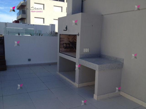 Apartamento En Alquiler Anual Con Parrillero Propio, Zona De Península - Ref: 9841