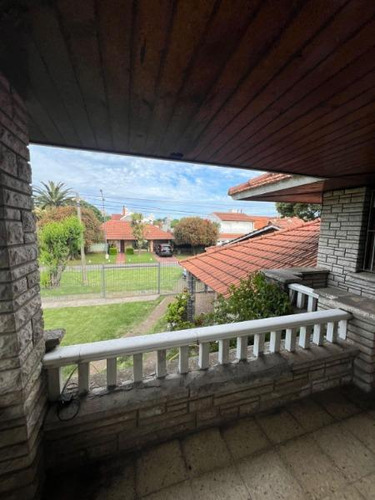 Venta Casa 6 Ambientes Jardin Parrilla Garage Barrio Constitucion