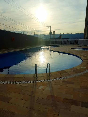 Apartamento Com Área Gourmet E Vista Livre.