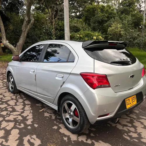 Chevrolet Onix 1.4 Ltz 5 p