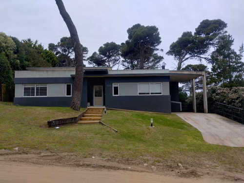 Casa En Venta - 3 Dormitorios 2 Baños - Pinamar