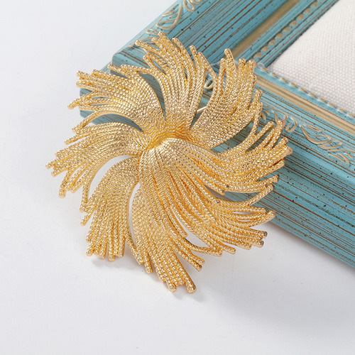 2 Exquisito Broche Floral Con Acabado Dorado Para 2 Piezas