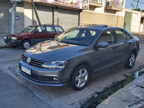 Imagen 6 de 15 de Volkswagen Vento 1.4 Comfortline 150cv Dsg 2017