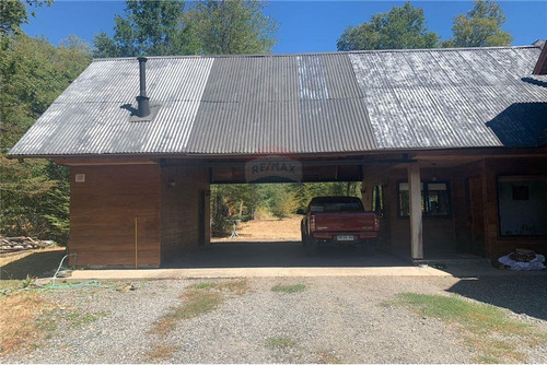 Imagen 18 de 22 de Casa De 2 Pisos Con Parcela Y Piscina En Pucon