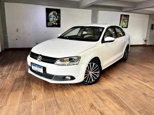 Volkswagen Jetta 2.0 TSI HIGHLINE 200CV GASOLINA 4P TIPTRONIC