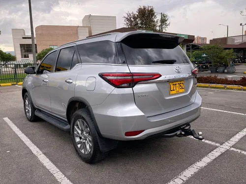 Toyota Fortuner Srv 2.4 Diesel 4x2 At 2023