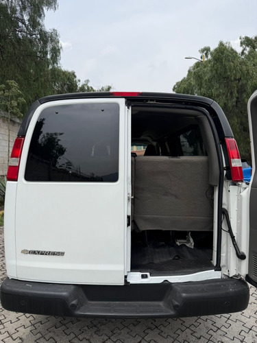 Chevrolet Express 6.0ls C 15 Pas At