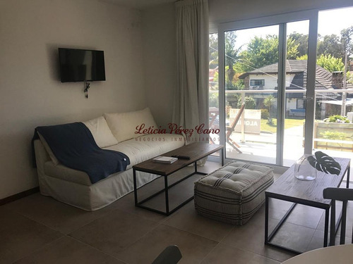 Imagen 3 de 18 de Alquiler Apartamento A Estrenar En Playa Mansa, Pinares 1 Dormitorio Con Parrillero